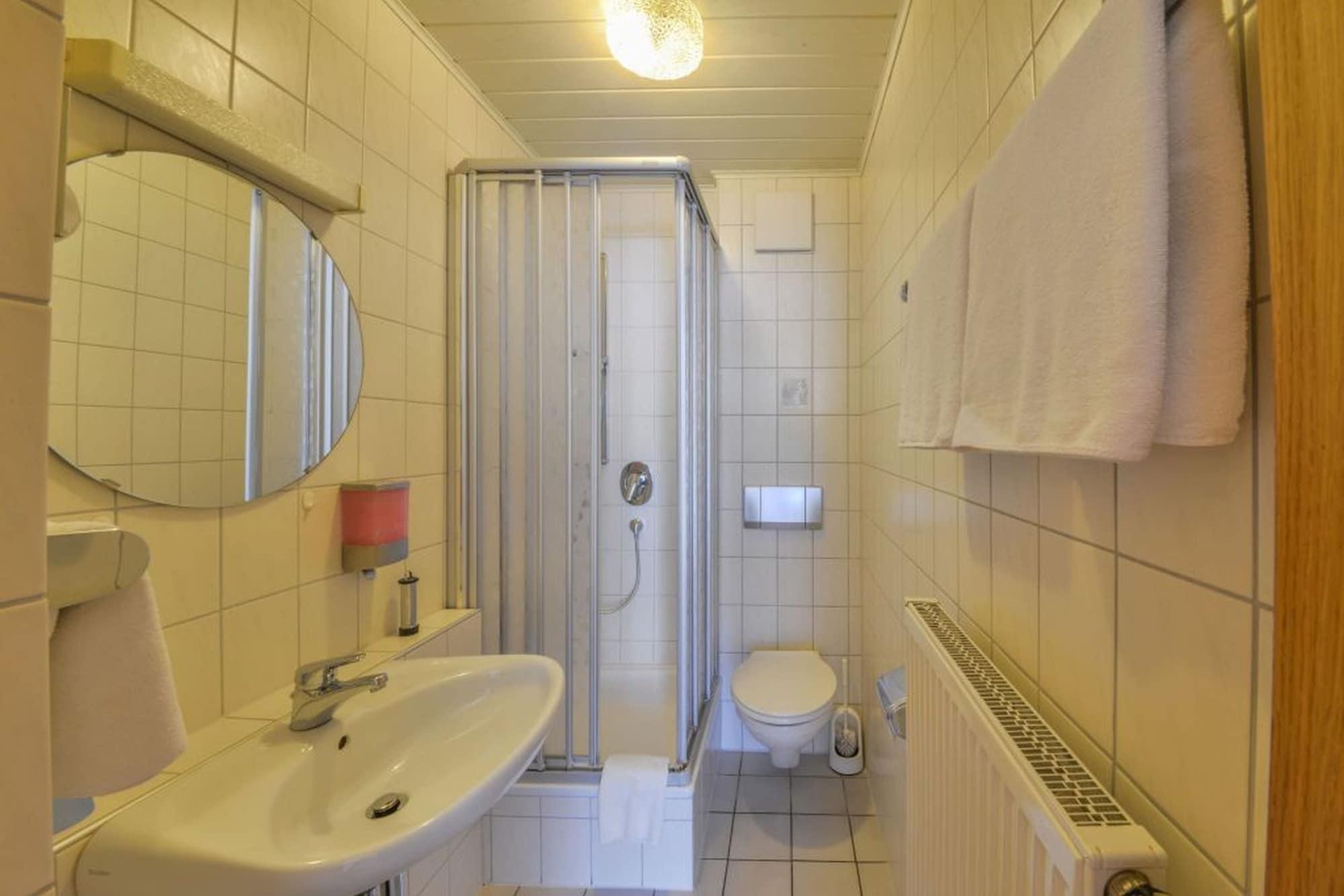 Hotel Gasthof Heckl Киндинг Екстериор снимка