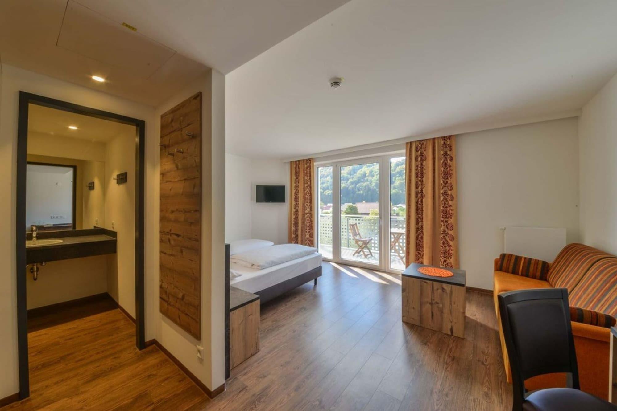 Hotel Gasthof Heckl Киндинг Екстериор снимка