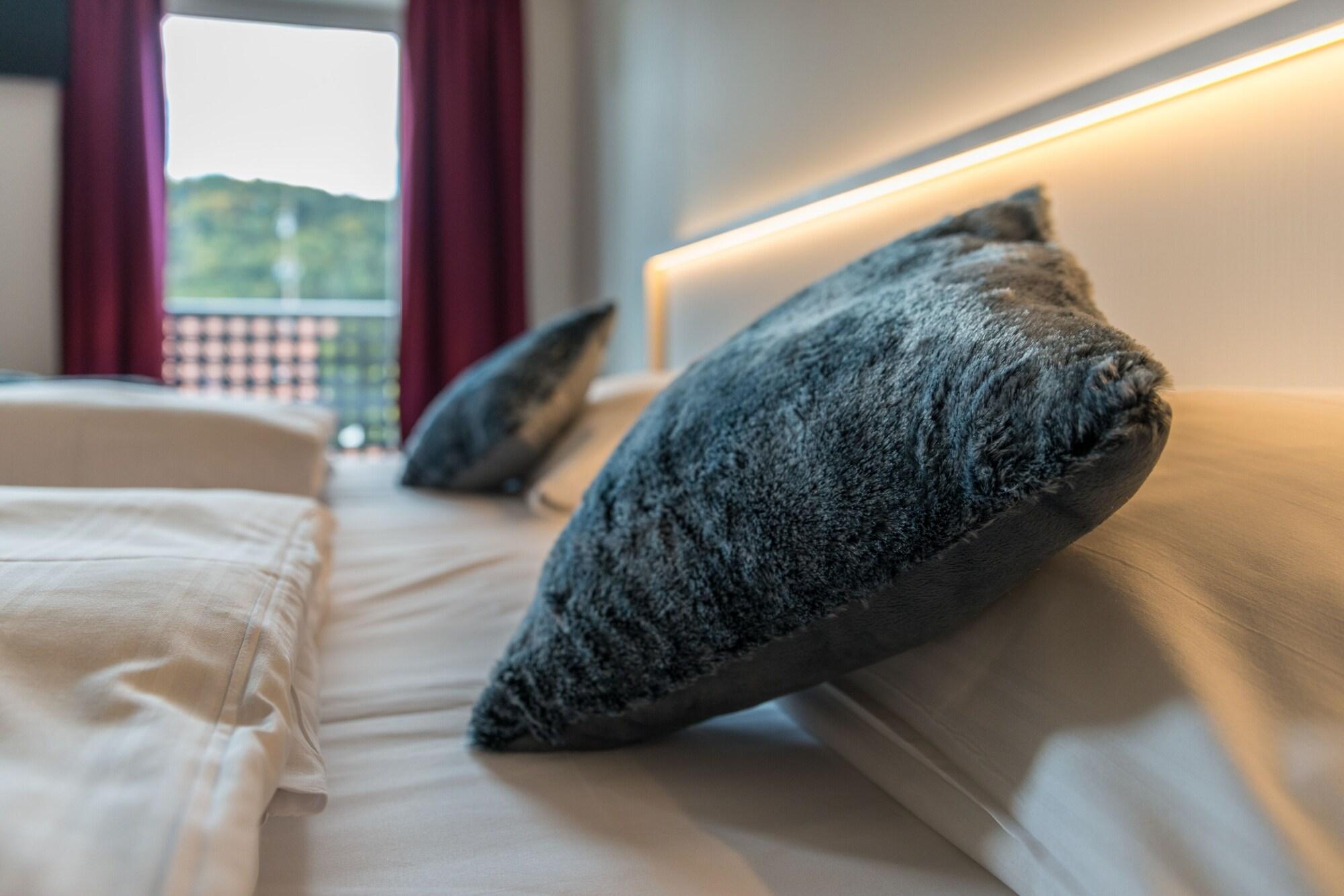 Hotel Gasthof Heckl Киндинг Екстериор снимка