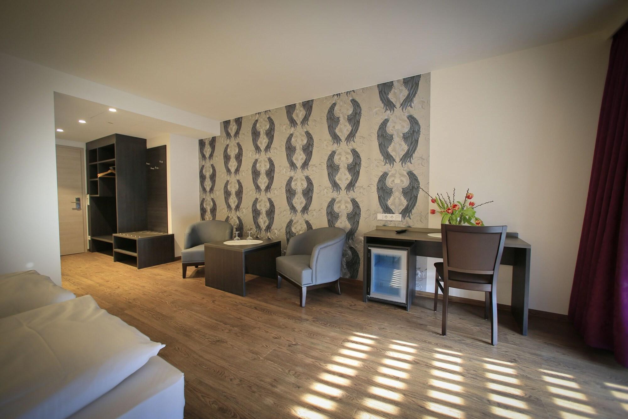 Hotel Gasthof Heckl Киндинг Екстериор снимка