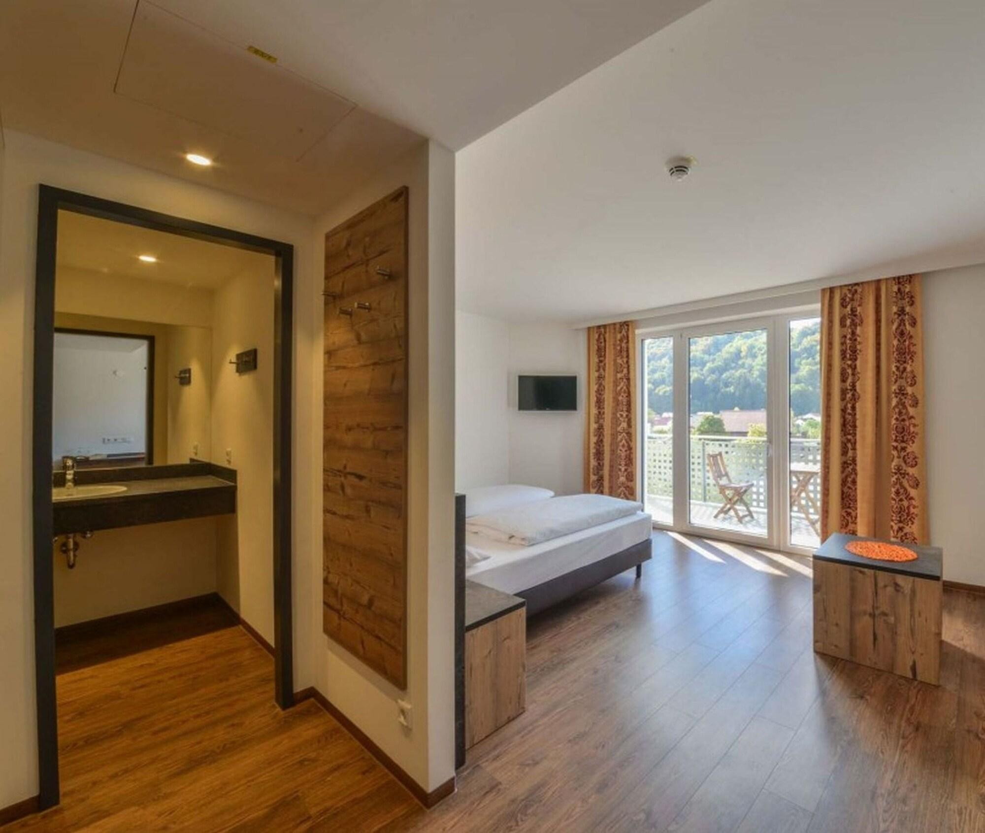 Hotel Gasthof Heckl Киндинг Екстериор снимка