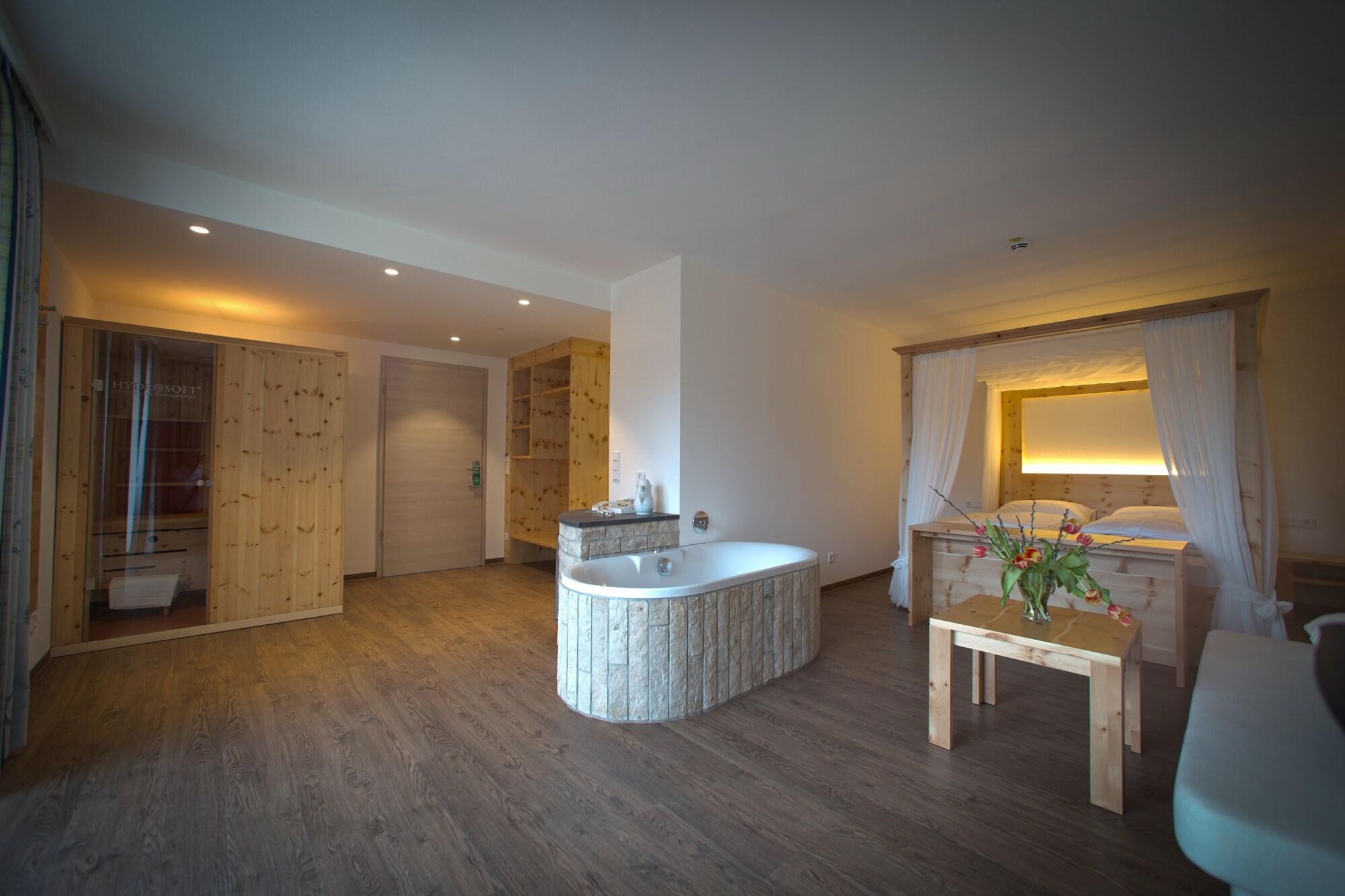 Hotel Gasthof Heckl Киндинг Екстериор снимка